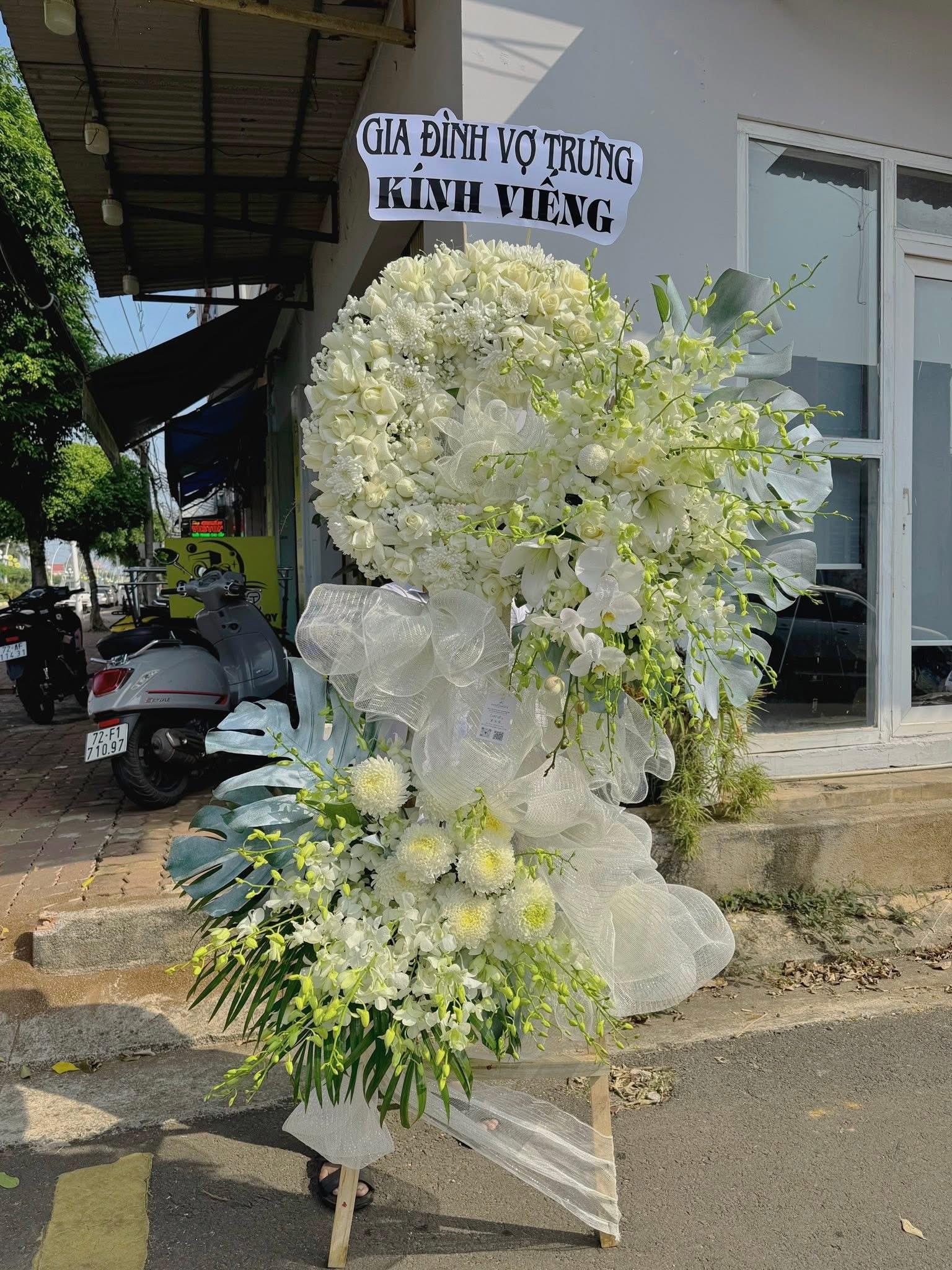 Hoa viếng  Sài Gòn 