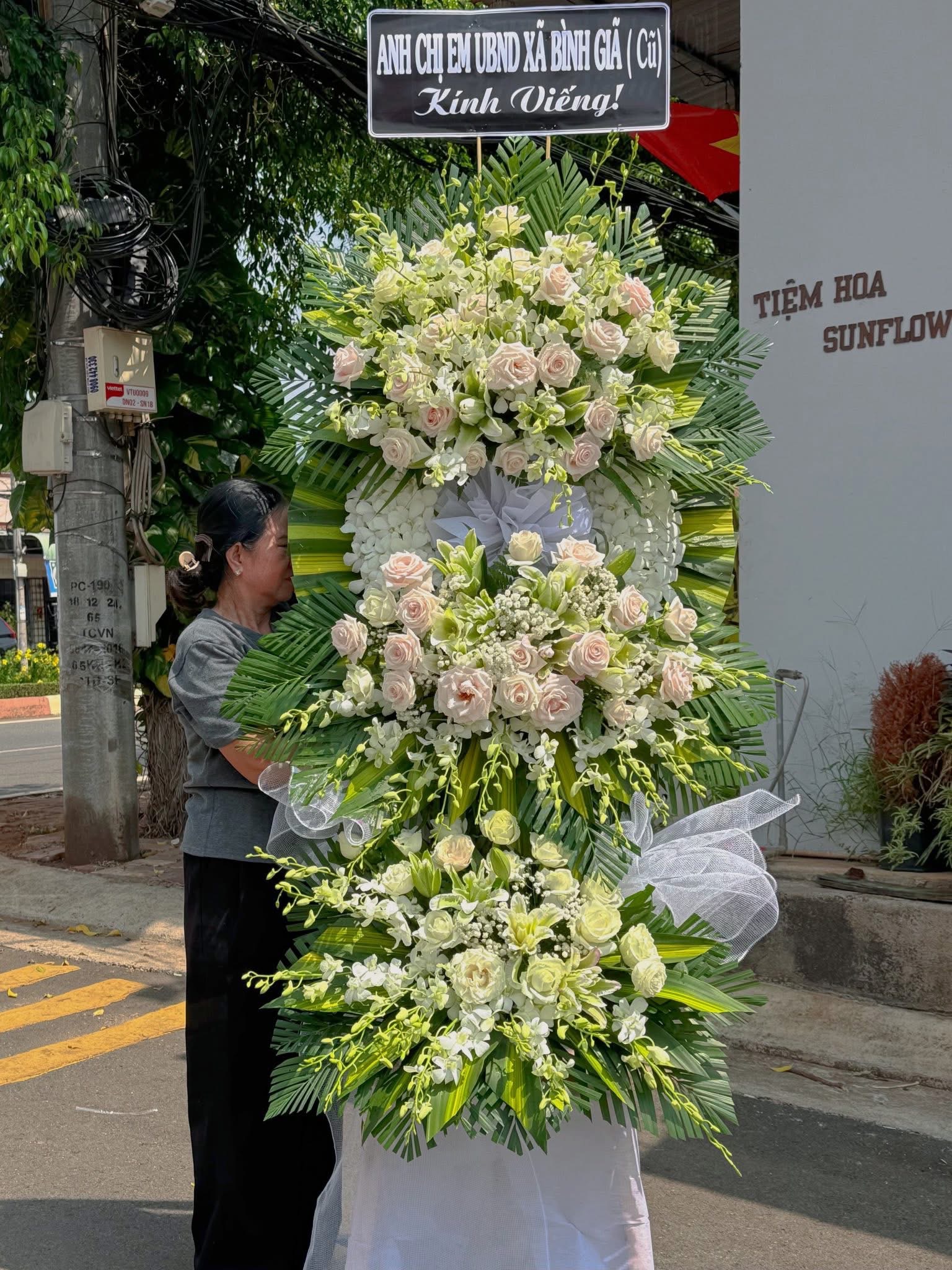 Hoa tang lễ bình dương 