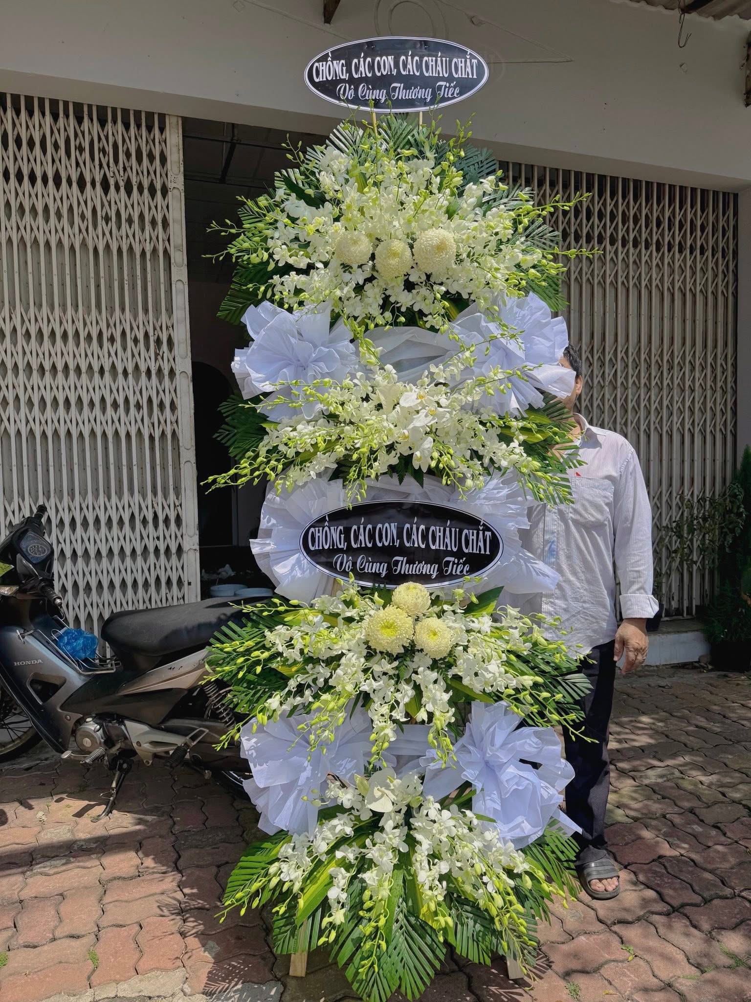Kệ viếng 4 tầng 