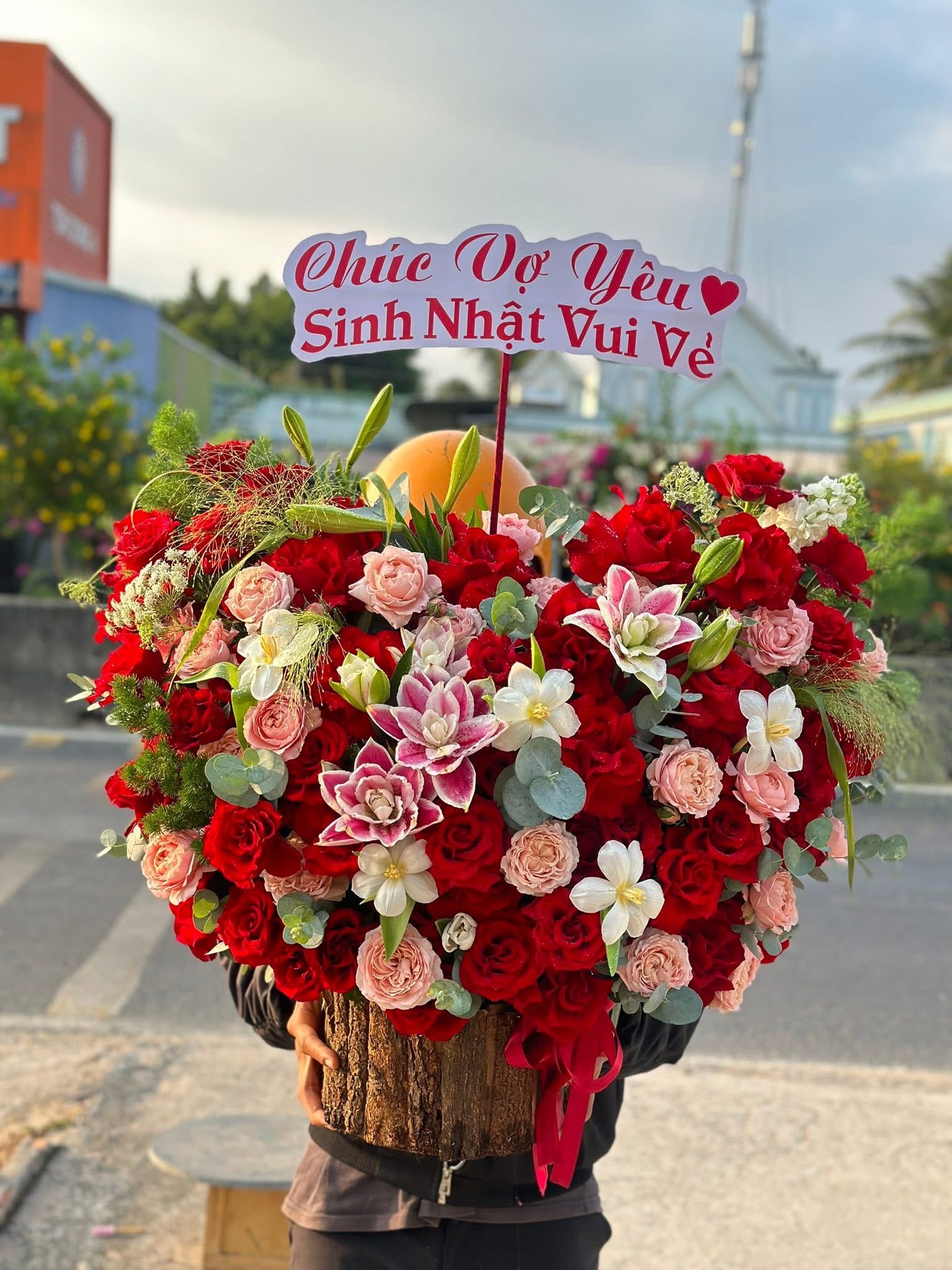 Giỏ hoa đỏ ly kép 