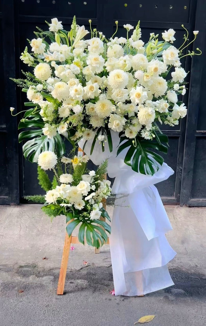 Kệ viếng tone trắng sang đẹp 