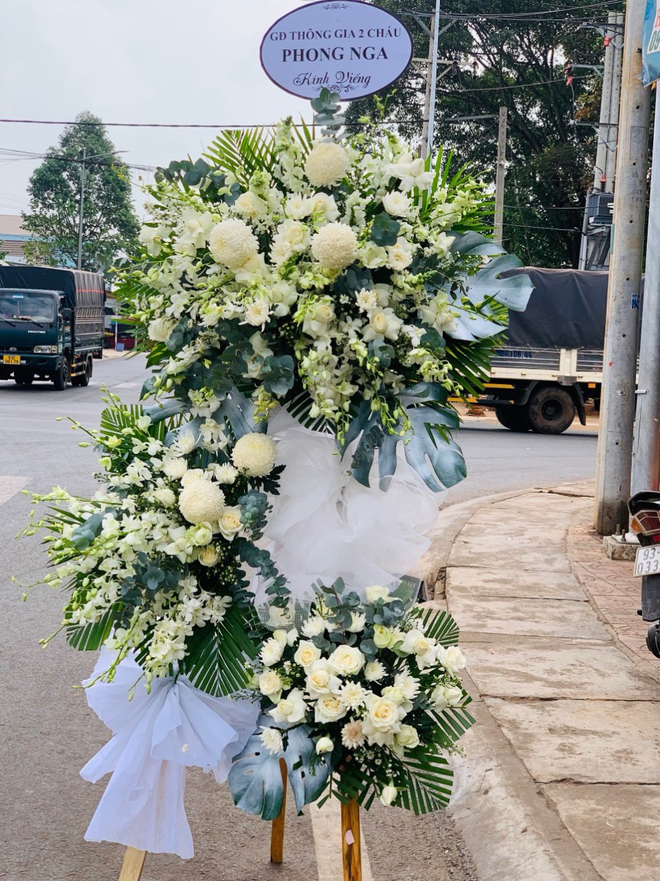Kệ viếng 3 tầng