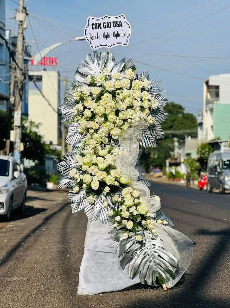 Kệ viếng rẻ đẹp 