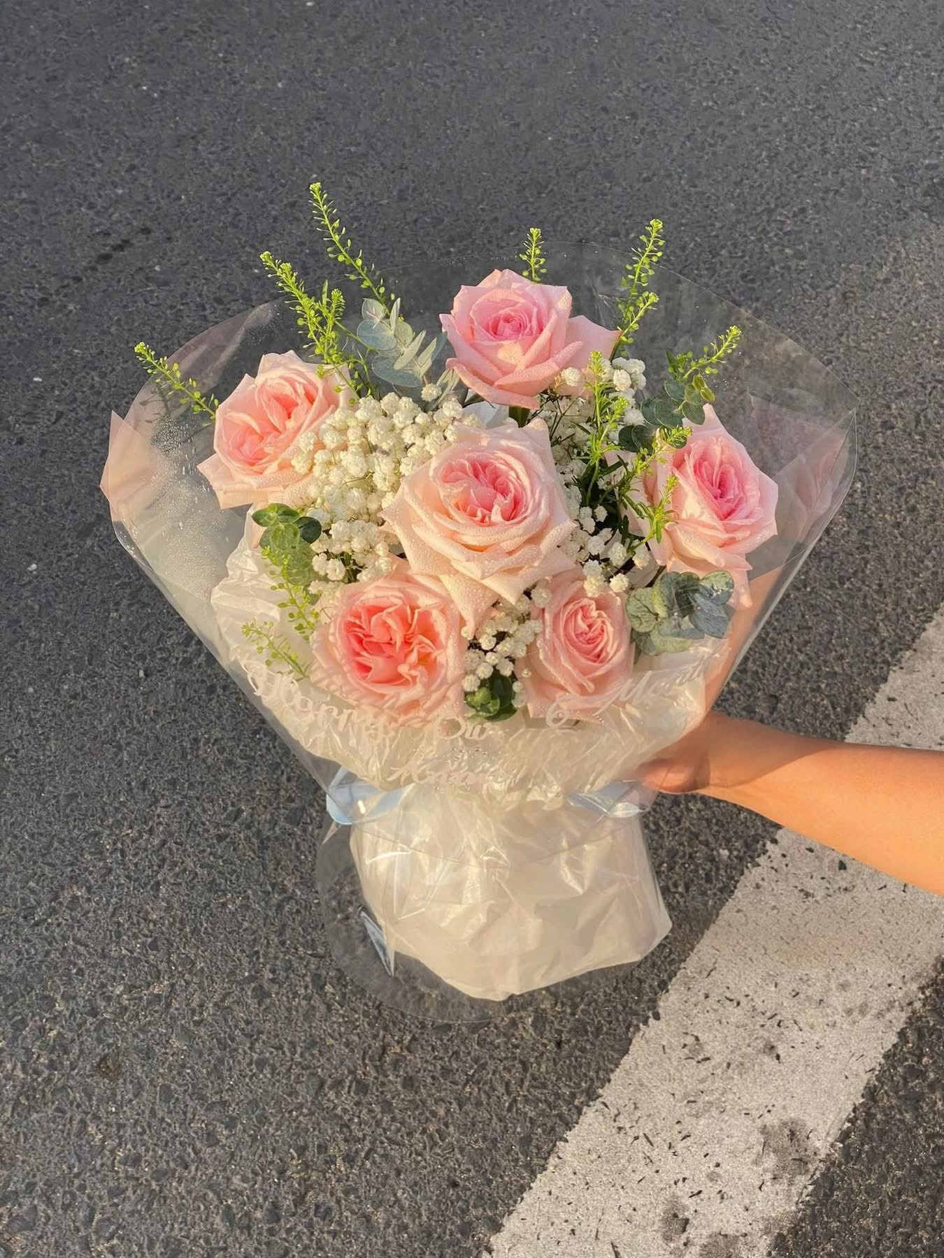 Bó hoa hồng tốt nghiệp nhỏ xinh