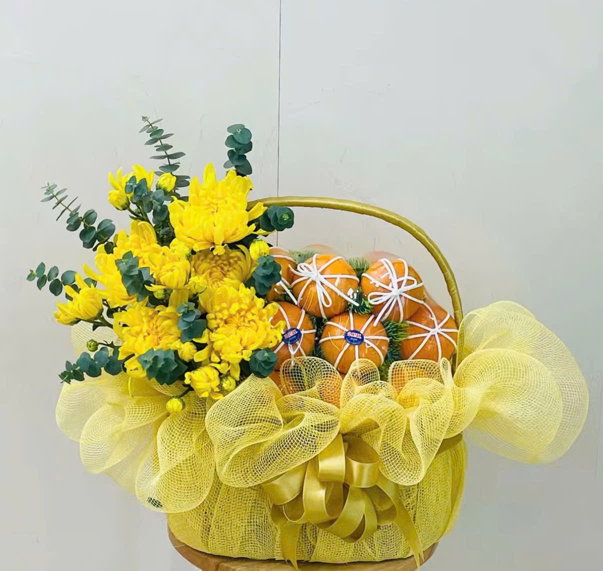 Giỏ cam đi viếng 