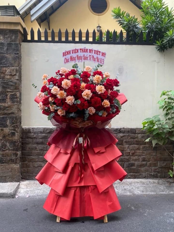 Kệ hoa khai trương hiện đại 