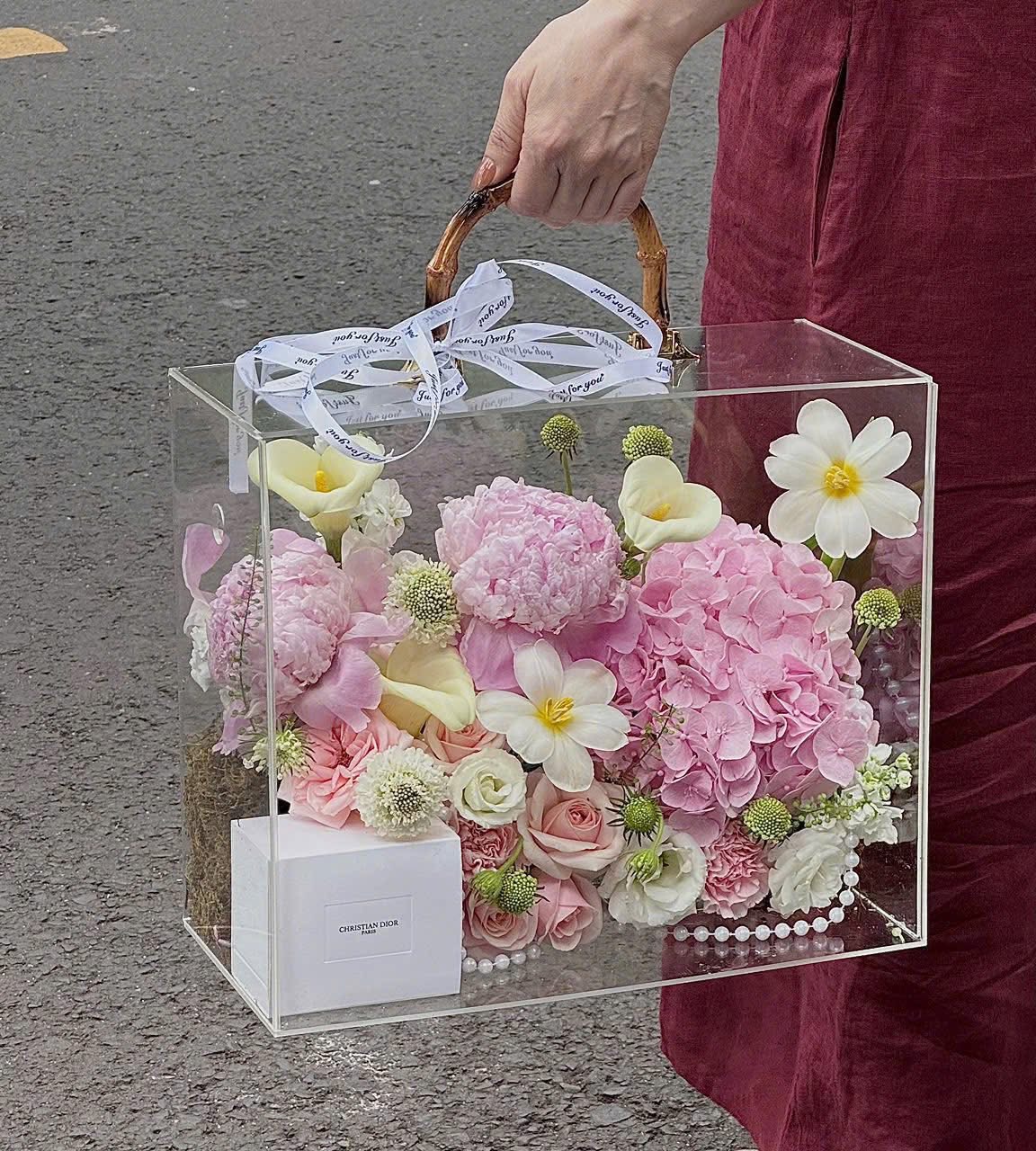 Vali hoa tulip