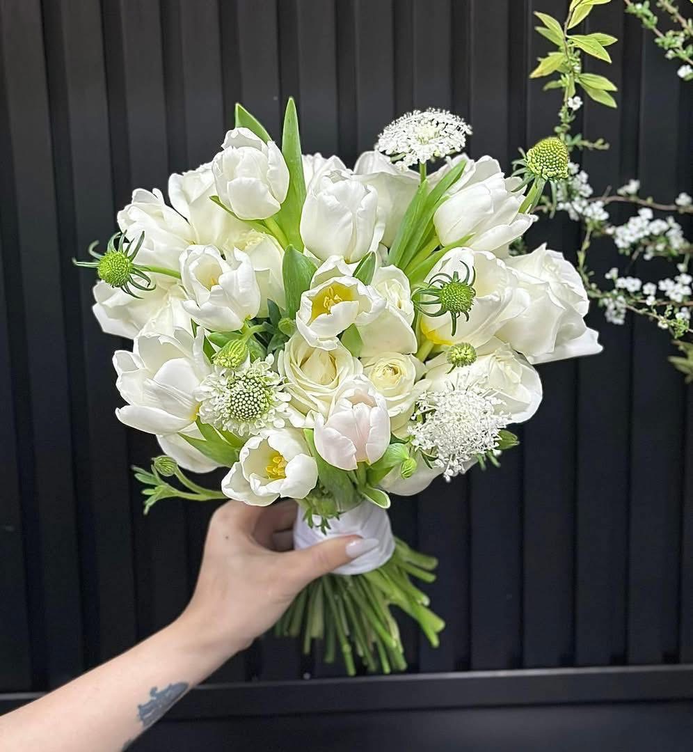 Bó hoa tulip mix hồng trắng 