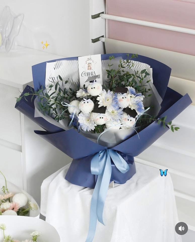 Hoa tốt nghiệp xanh coban