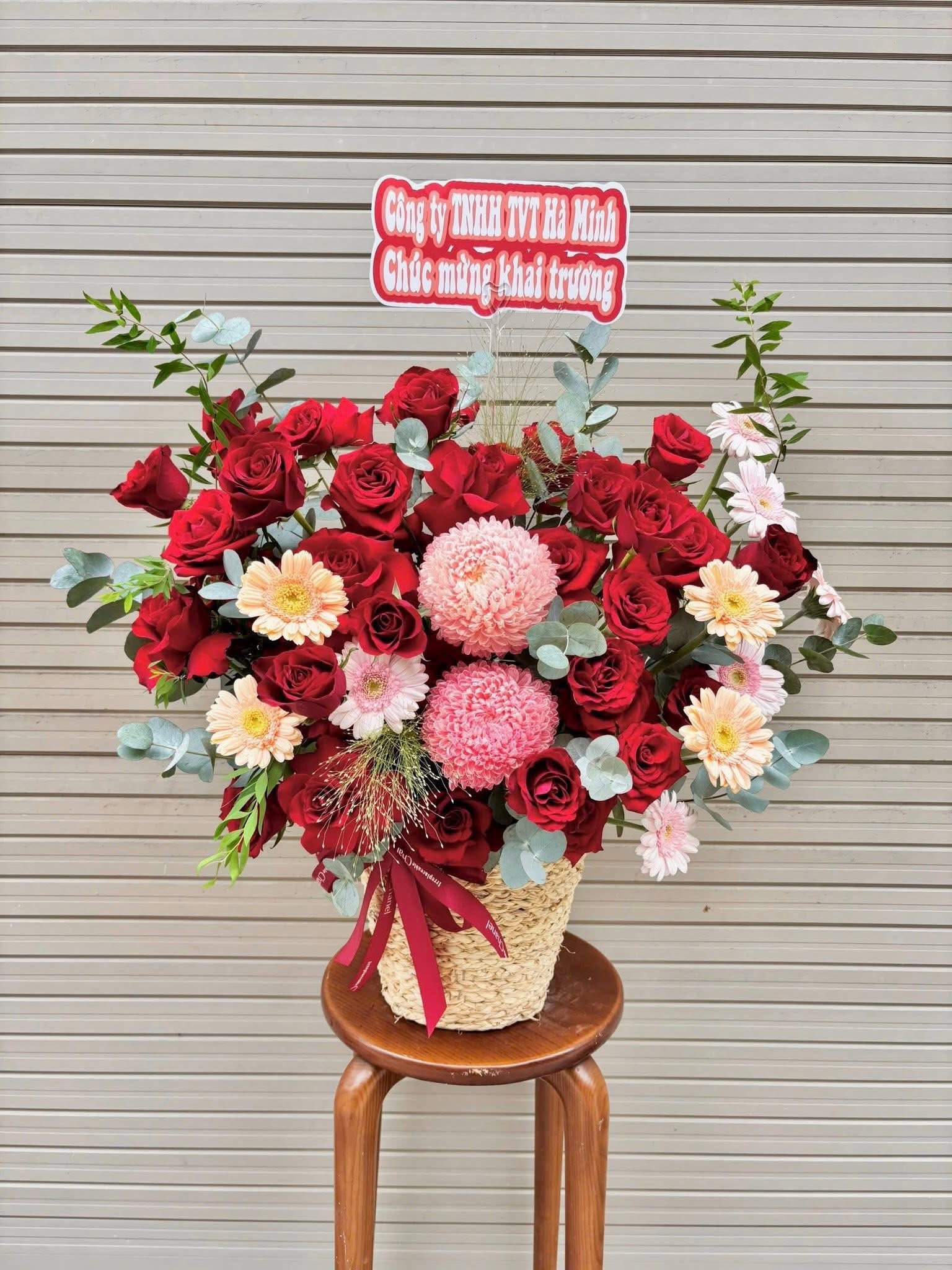 Giỏ hoa hiện đại  Thuận An