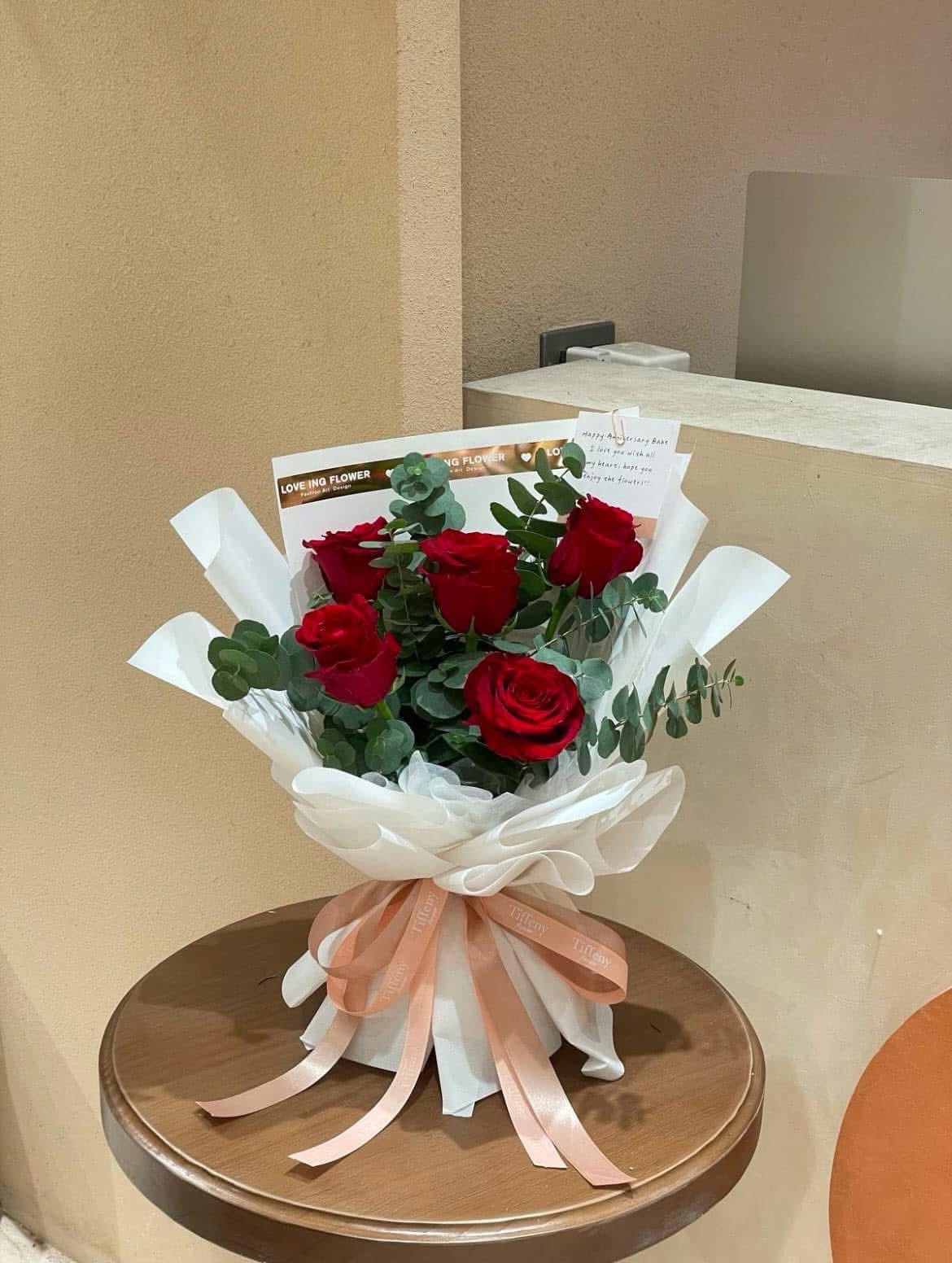 Bó hoa Hồng 5 bông Thủ Đức 