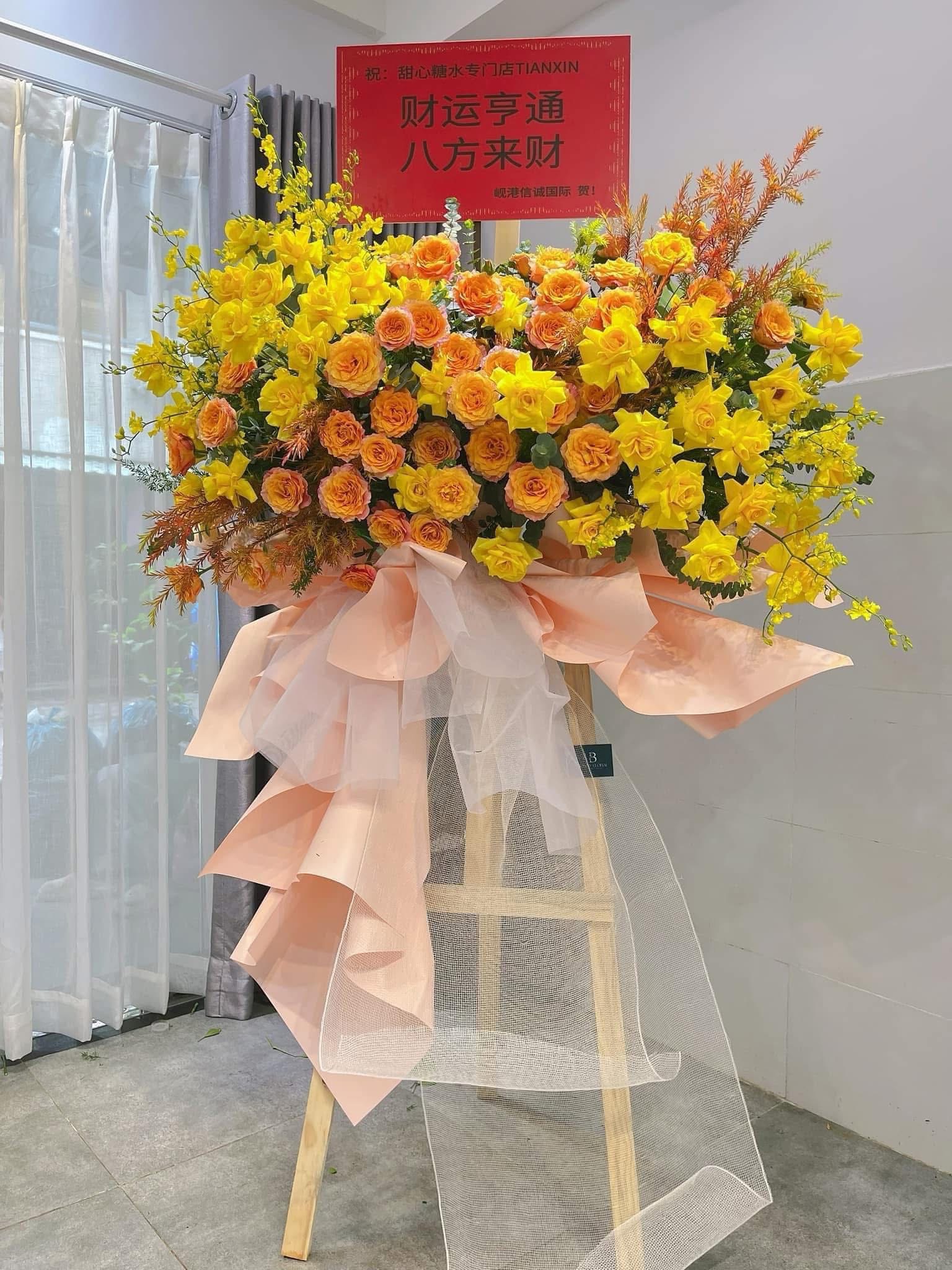 Kệ khai trương màu vàng tặng chúc mừng 