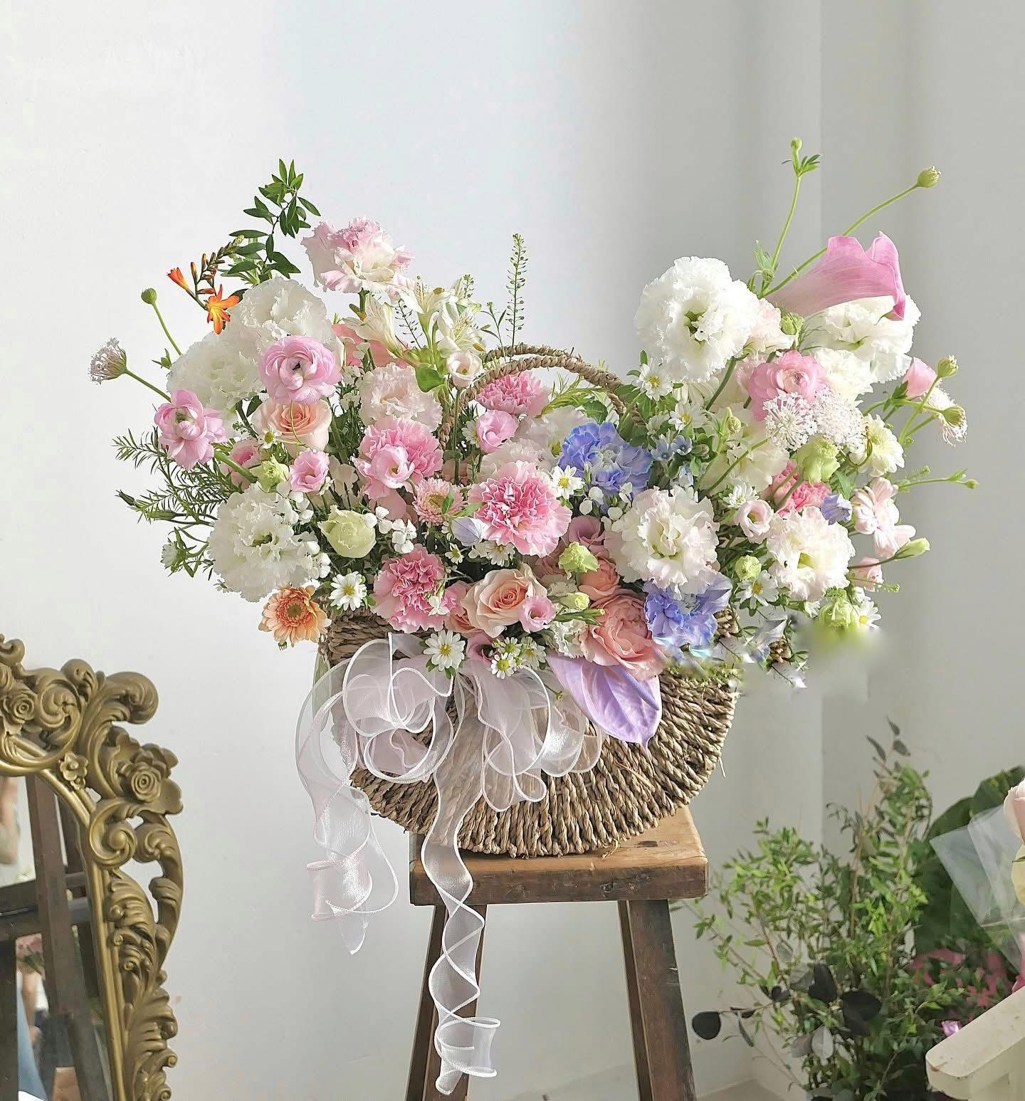 Giỏ hoa xinh tone paster