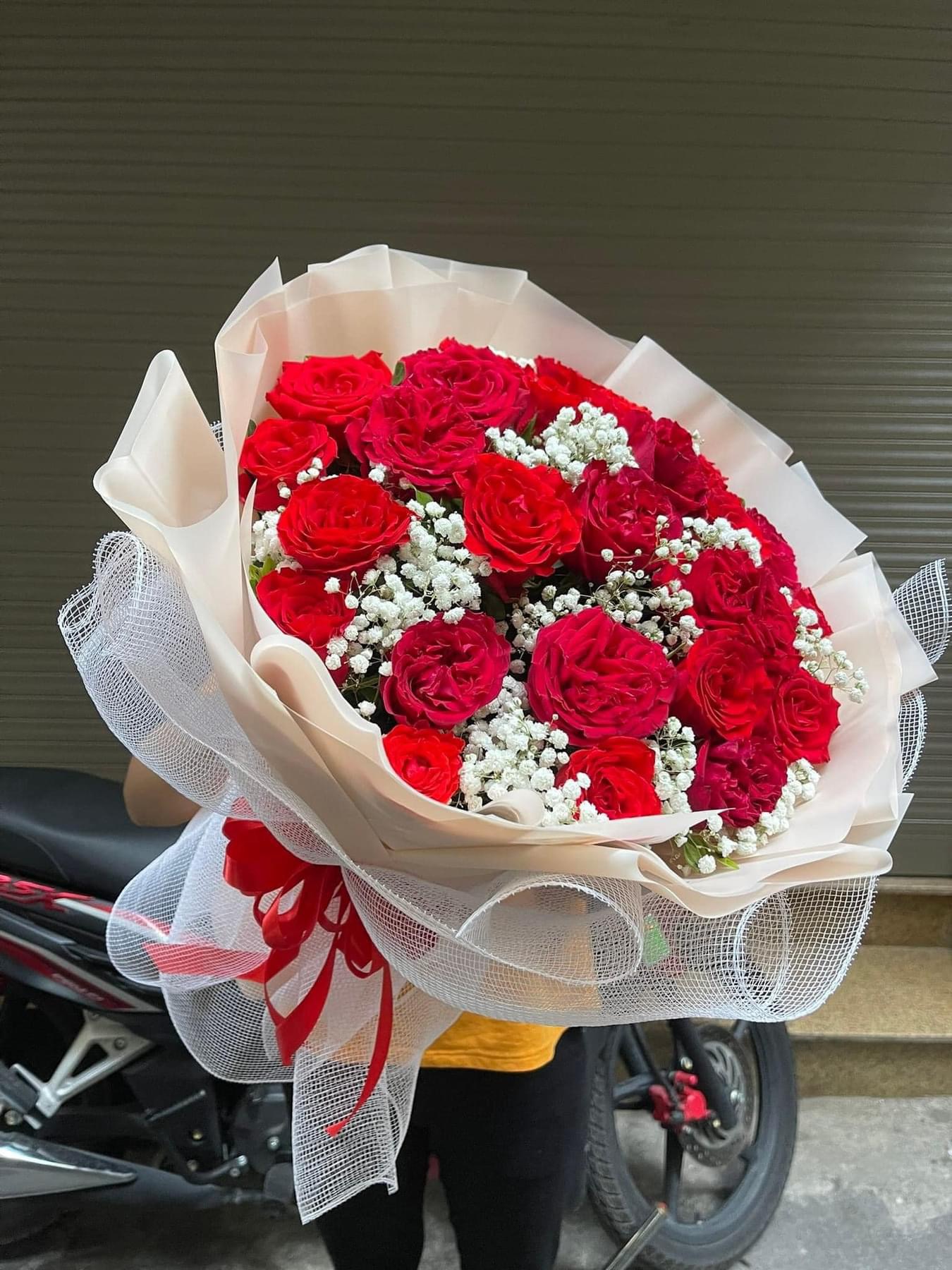 Bó hoa Hồng ohara tròn đỏ to đẹp 