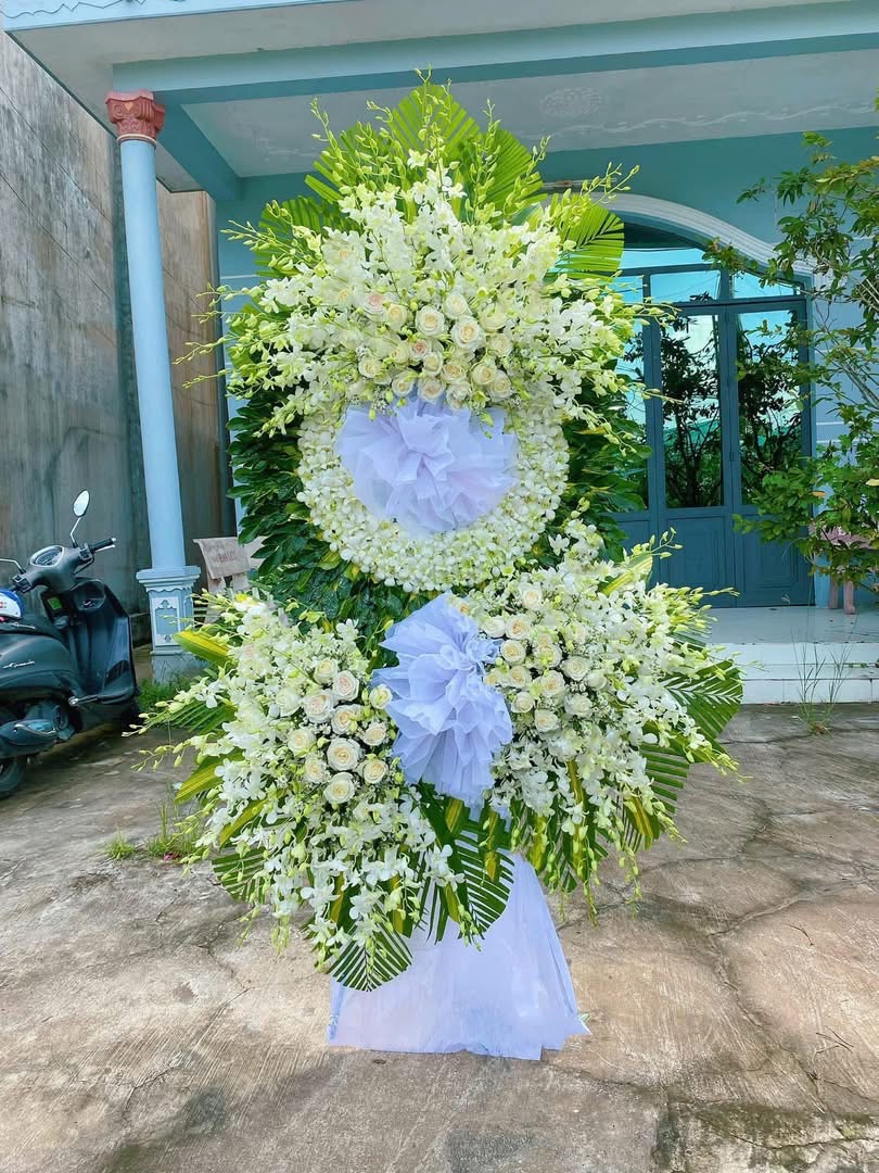 Kệ viếng 3 tầng tại Thủ Đức 