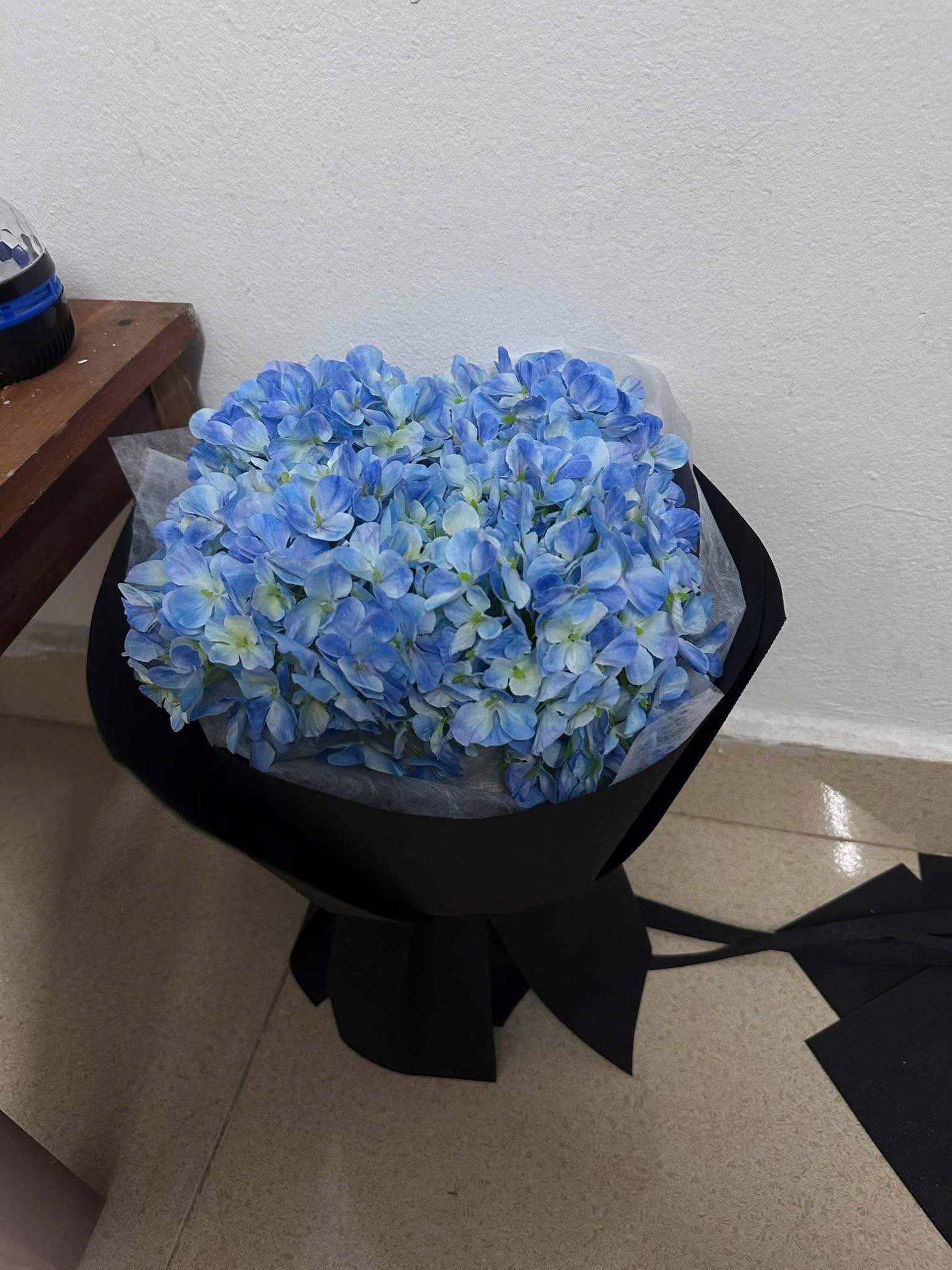 Hoa Tú cầu xanh dương hoa lụa