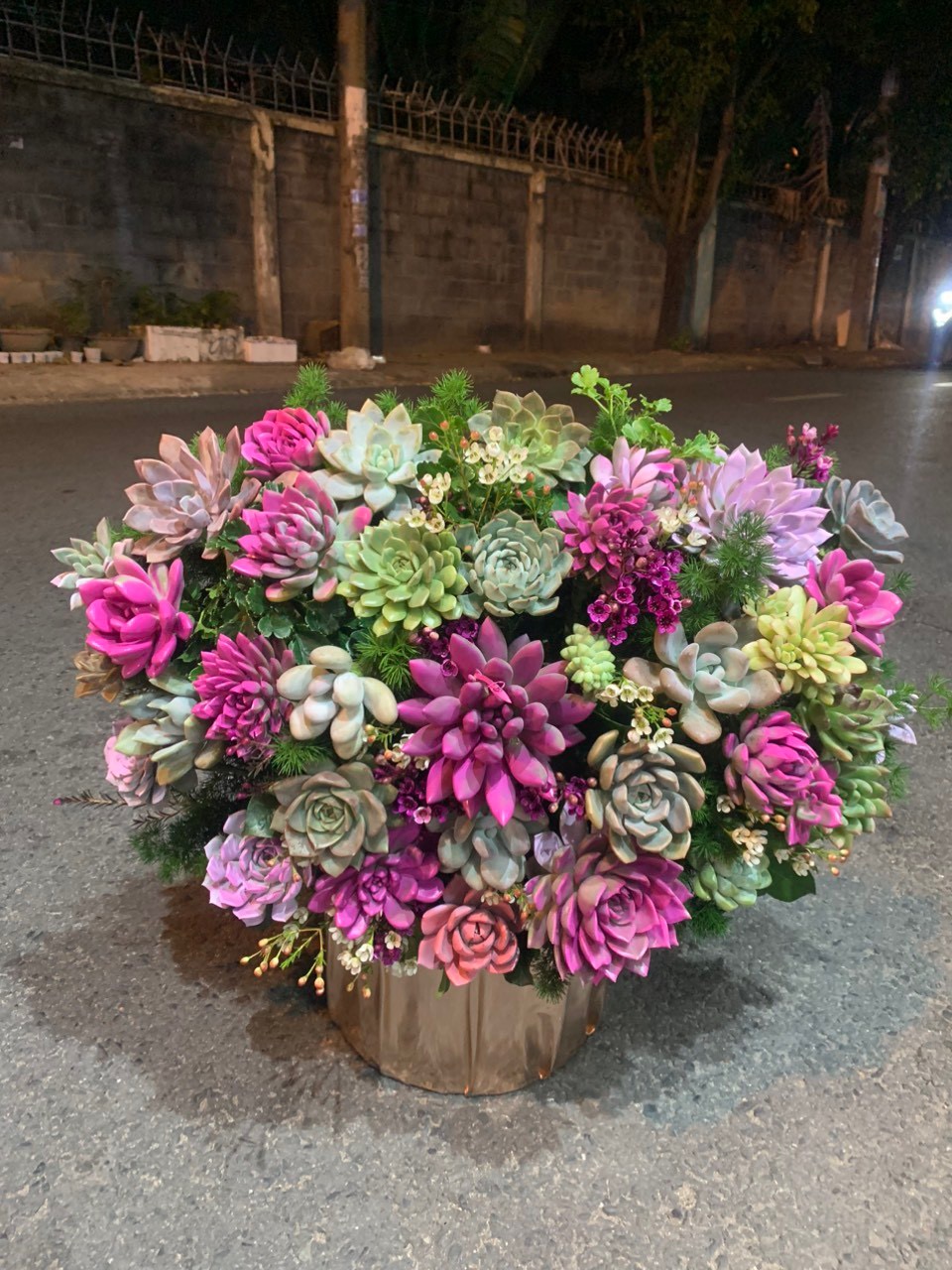Giỏ sen đá to đẹp 