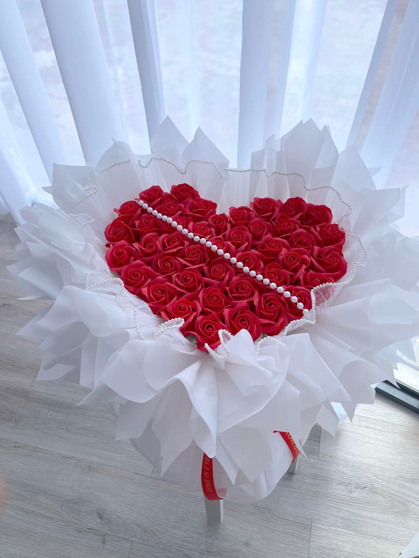 Bó hoa sáp đỏ 50 bông