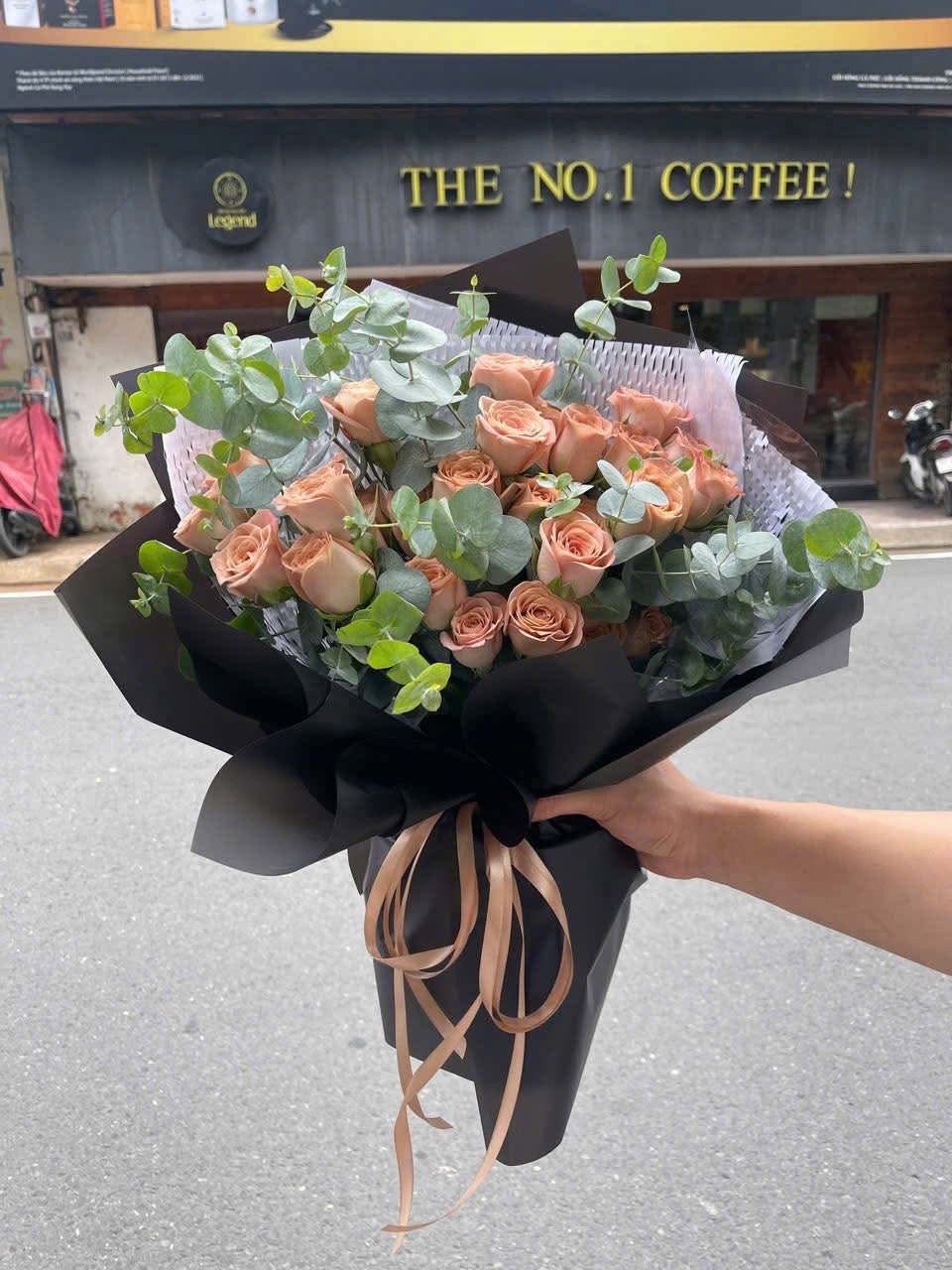 Bó hoa capuchino tại Sài Gòn 