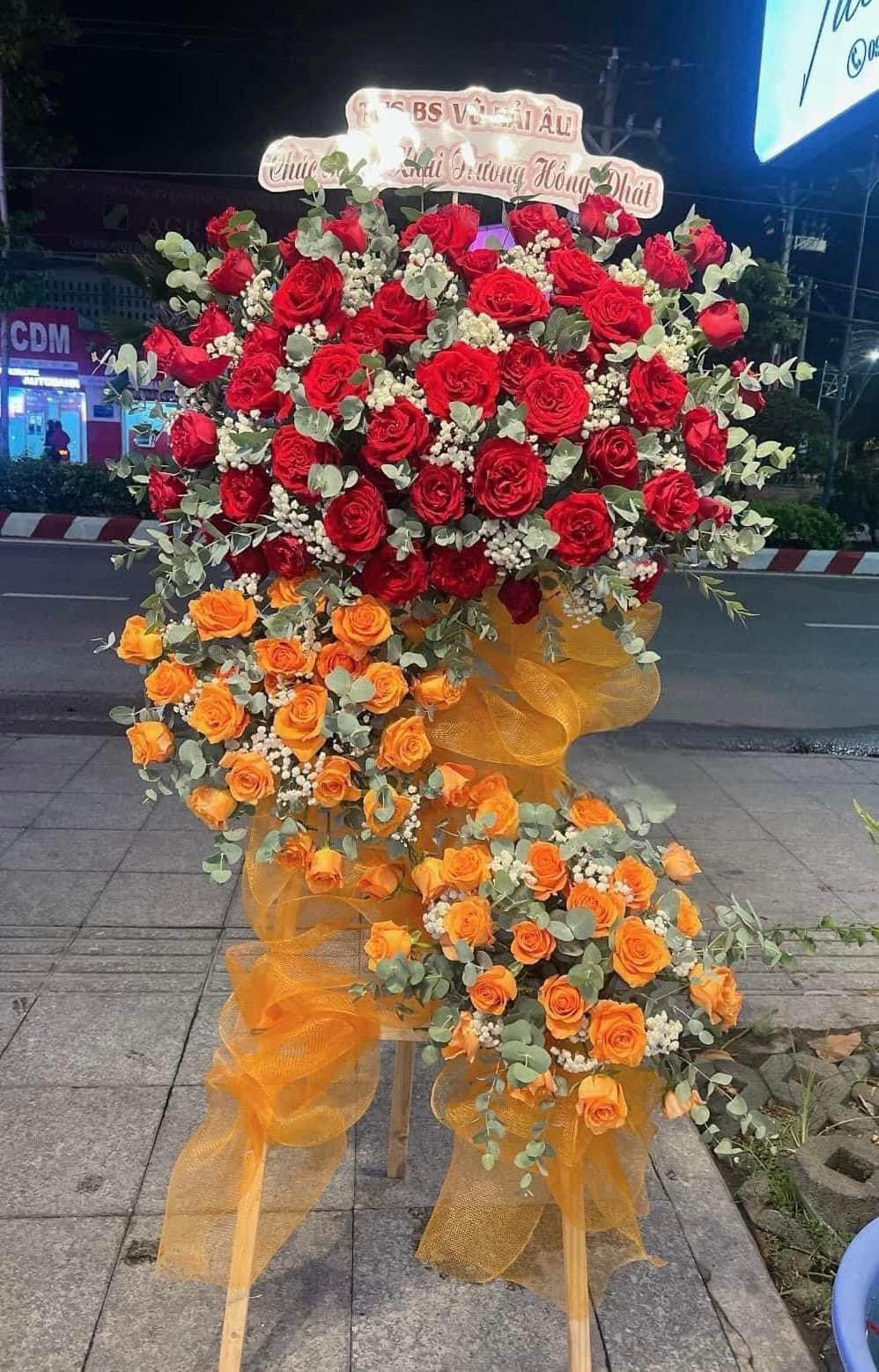 Kệ khai trương 3 tầng 