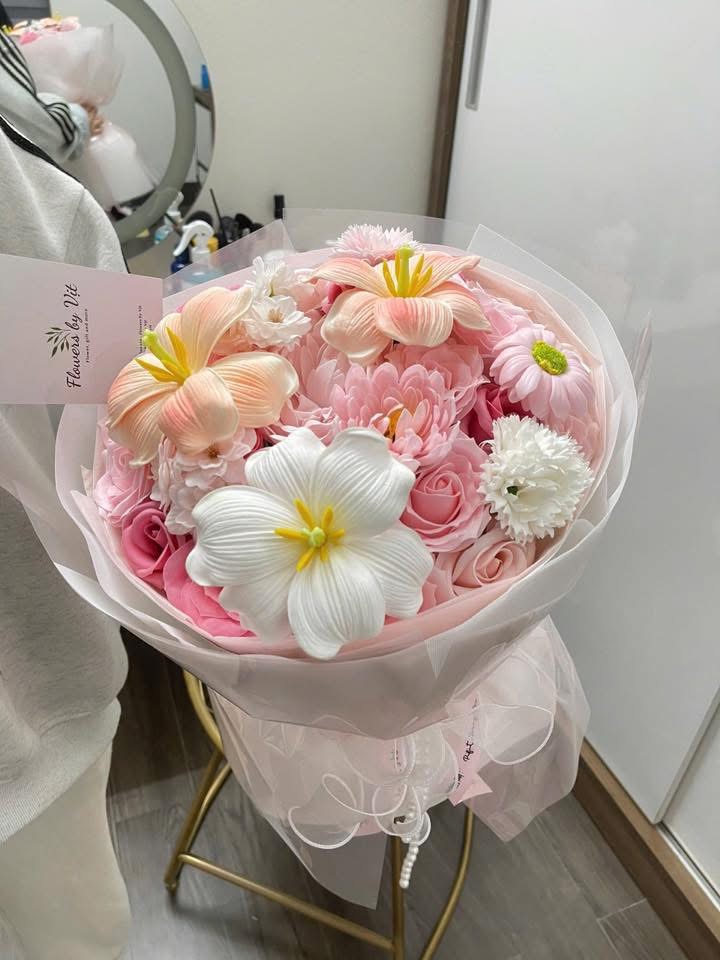 Bó hoa sáp mix tulip tone Hồng kiểu Hàn