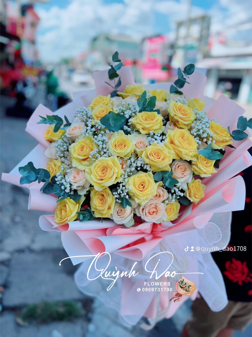 Bó hoa Hồng vàng tặng sếp 