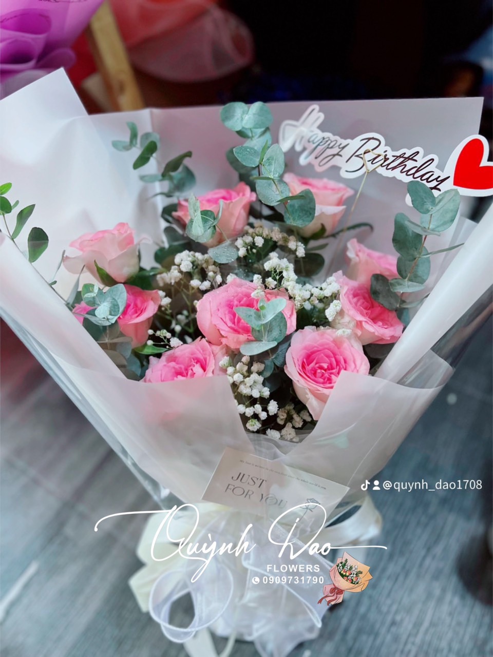 Bó hoa hồng gói kiểu Hàn