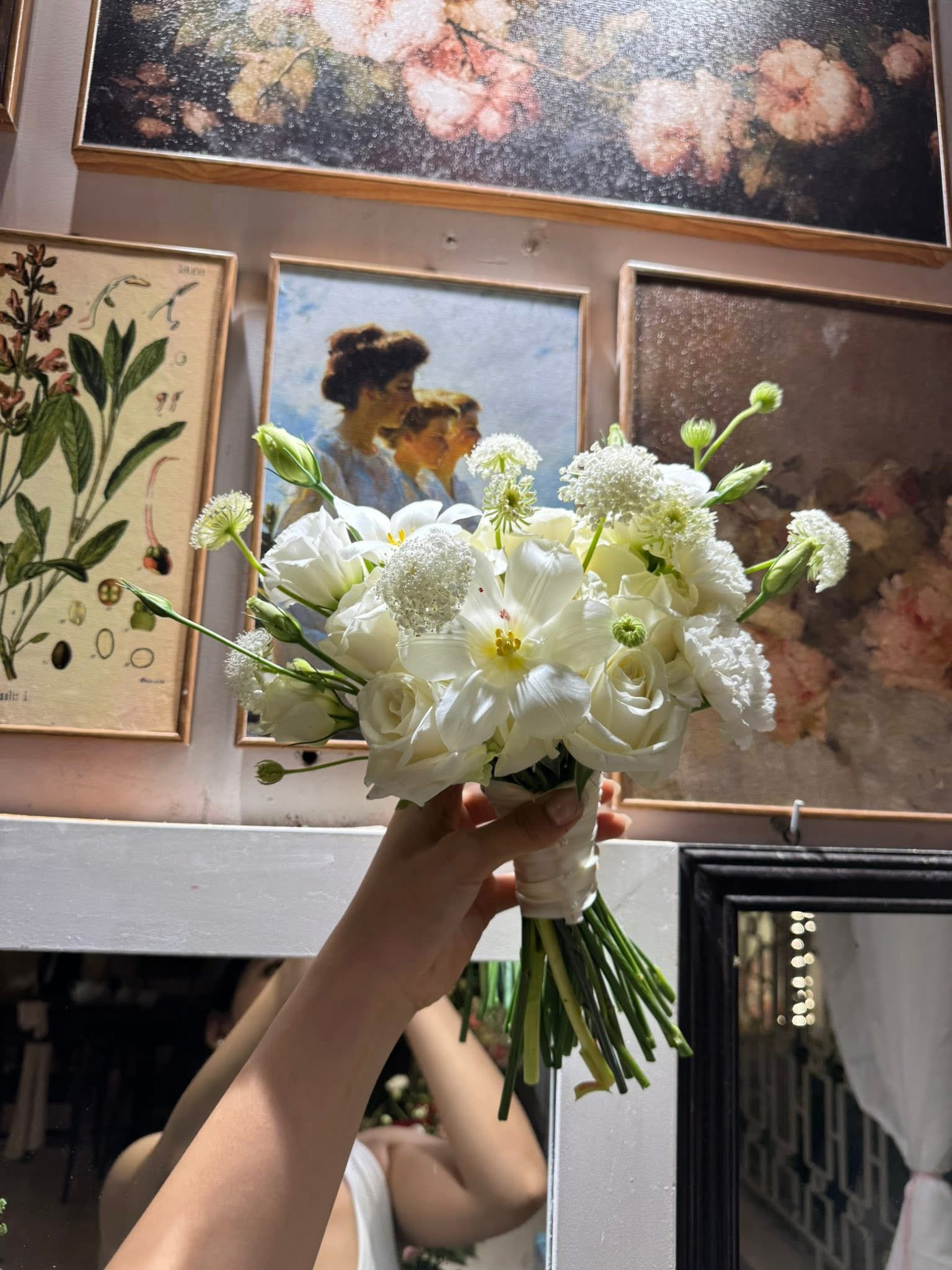 Hoa cưới bình hoà, thuận an