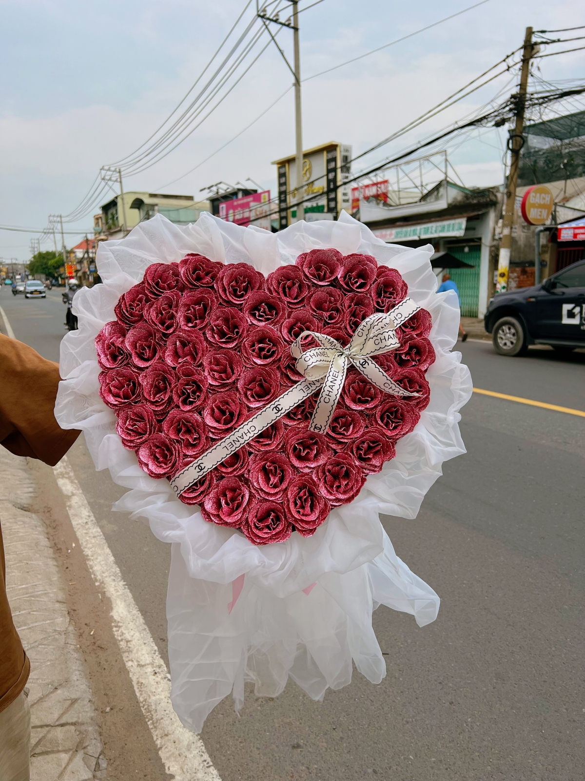 Bó hoa trái tim voan Hồng nu 50 bông