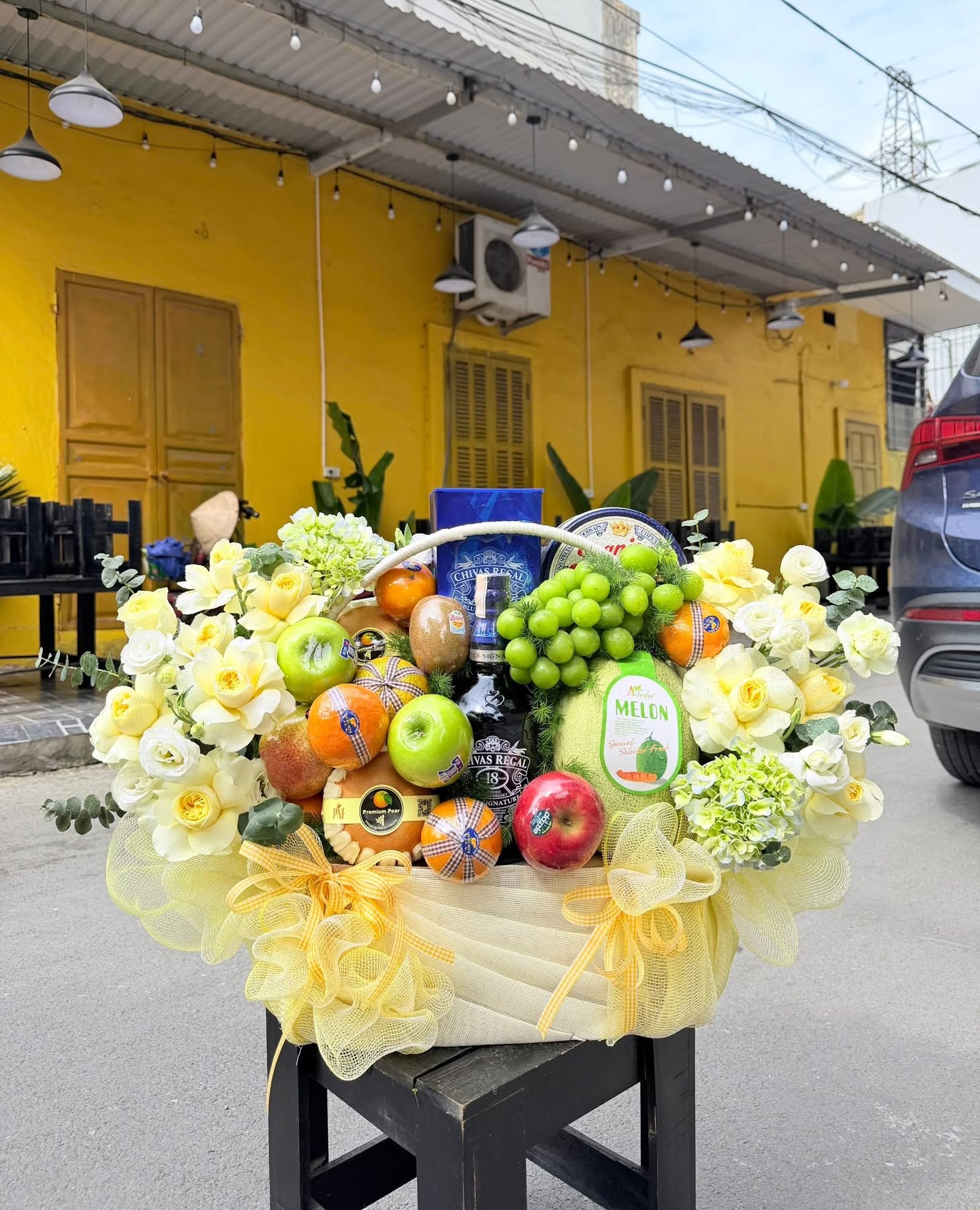 Lễ dạm ngõ rượu xịn