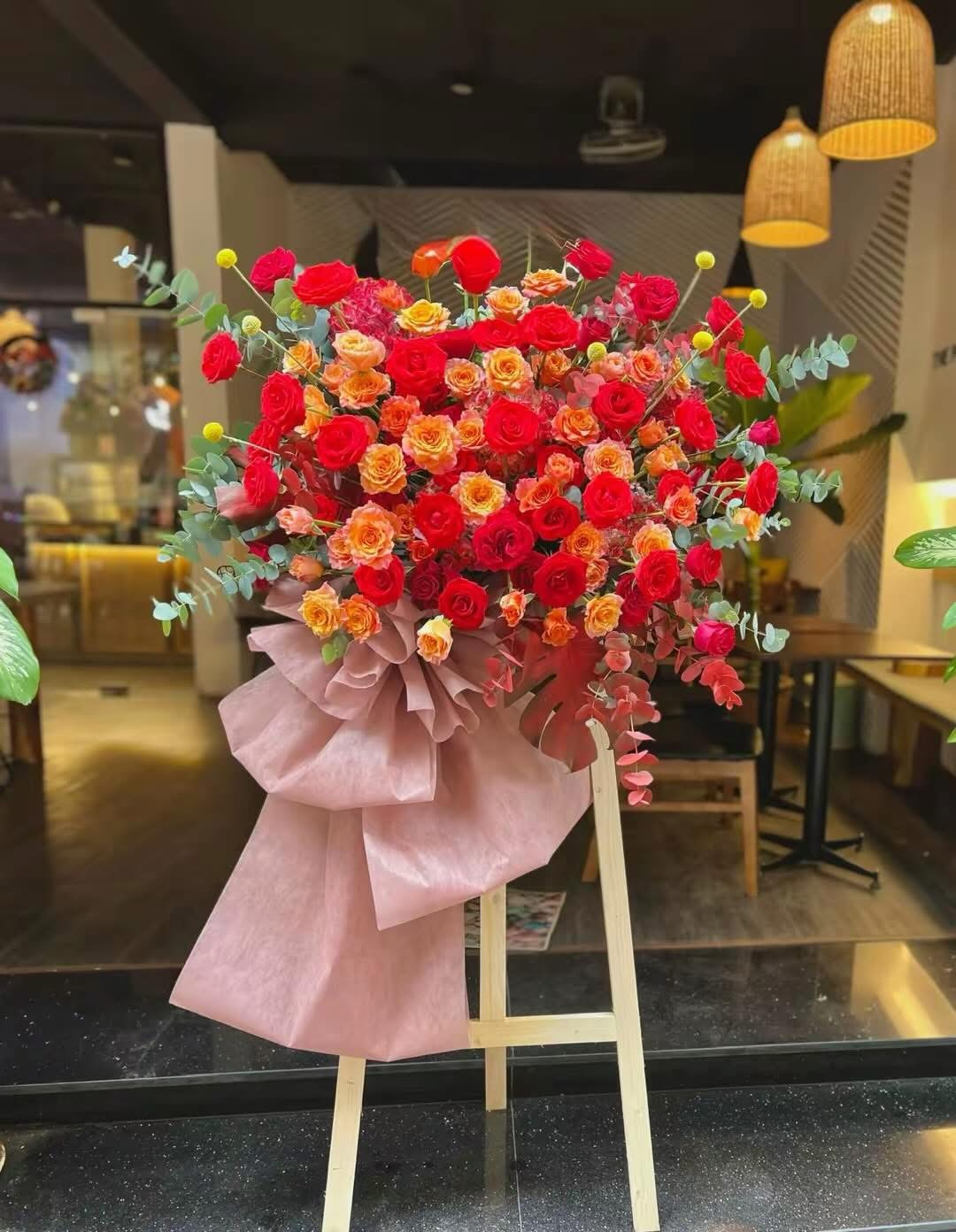 Kệ khai trương quận 12