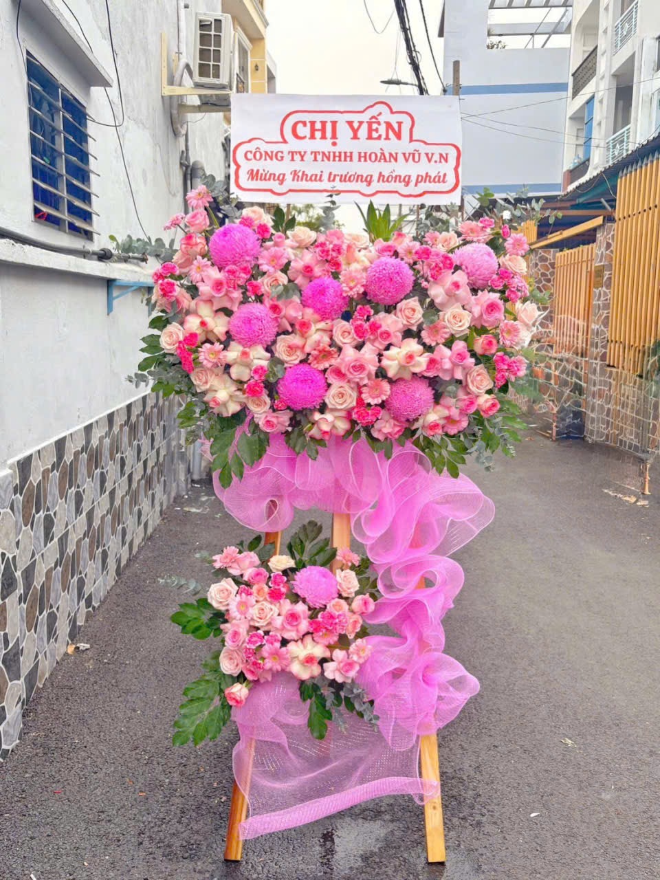 Kệ khai trương cúc mẫu đơn hồng Vĩnh phú