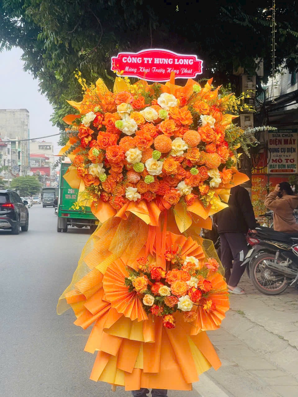 Kệ khai trương cúc mẫu đơn cam