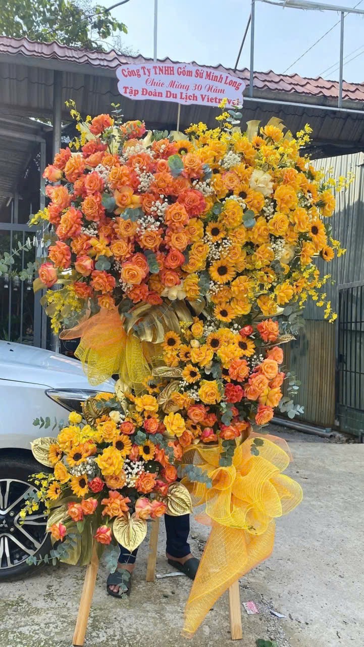 Kệ khai trương 3 tầng khổng lồ 