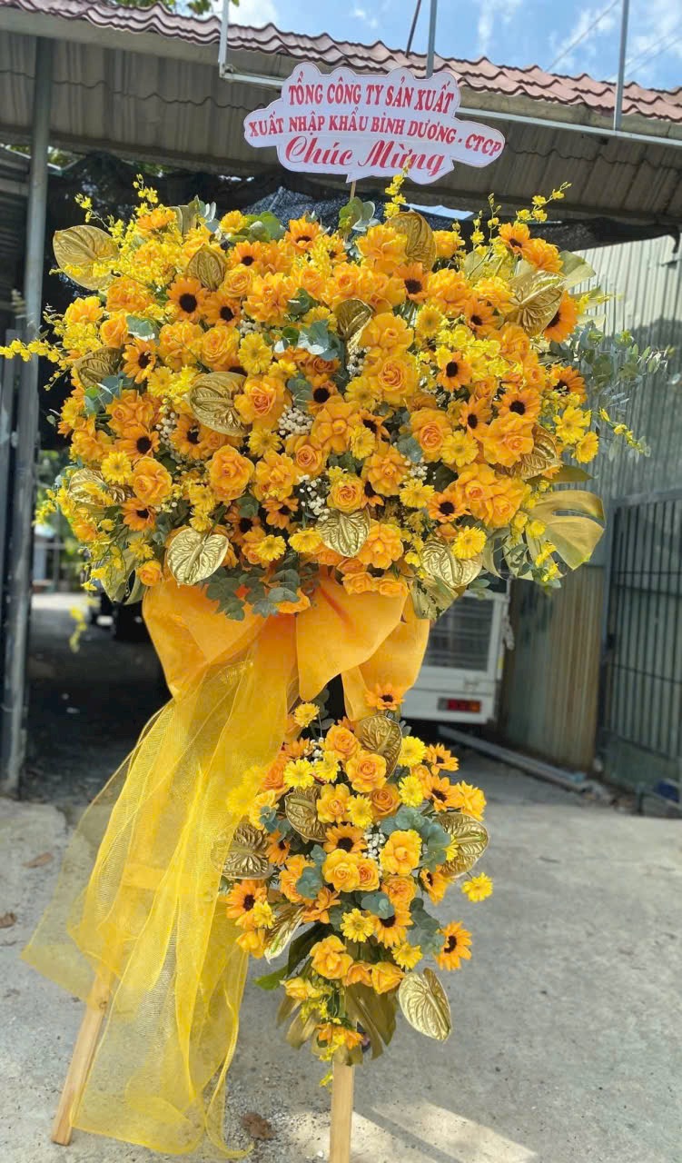 Kệ khai trương vàng khổng lồ 