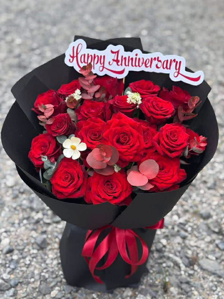 Bó hoa đỏ vườn lài quận 12