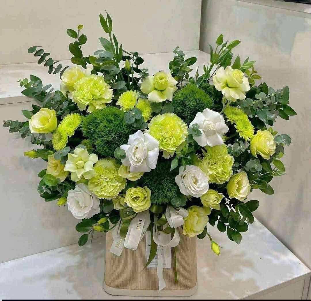 Giỏ hoa xanh lá quận 12
