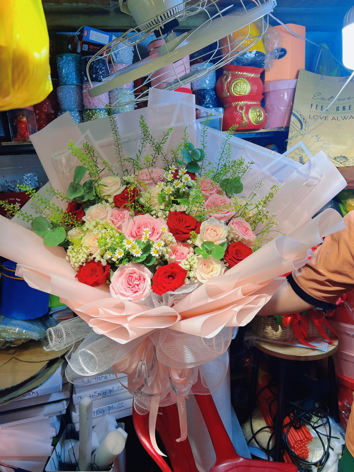 Bó hoa mix đỏ Hồng 