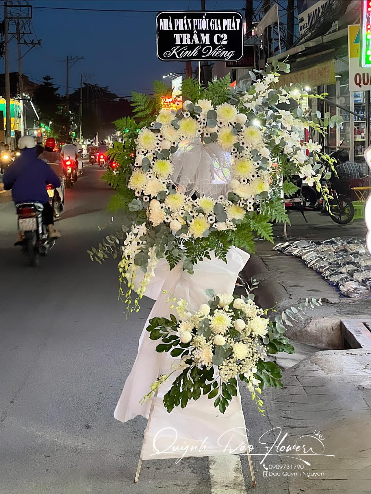 Kệ viếng đơn giản đẹp 