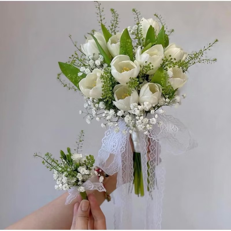 Bó hoa cưới tulip mix baby
