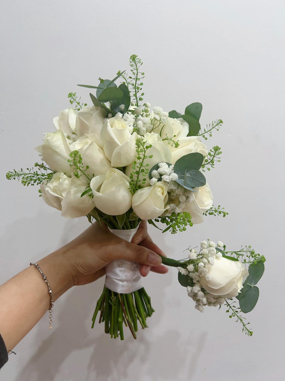 Hoa cưới hồng trắng