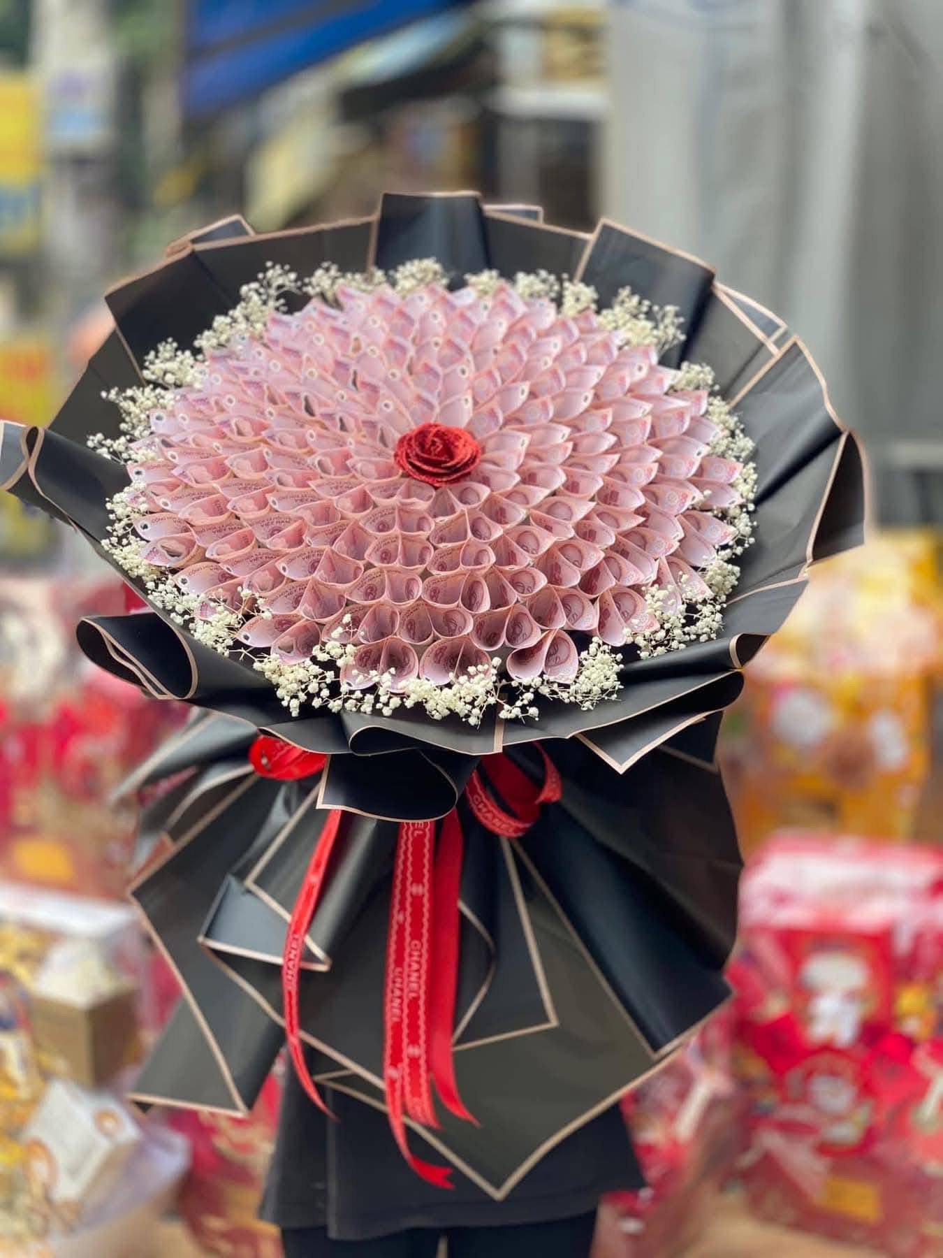 Bó hoa tiền 50k tặng mẹ thủ Đức 