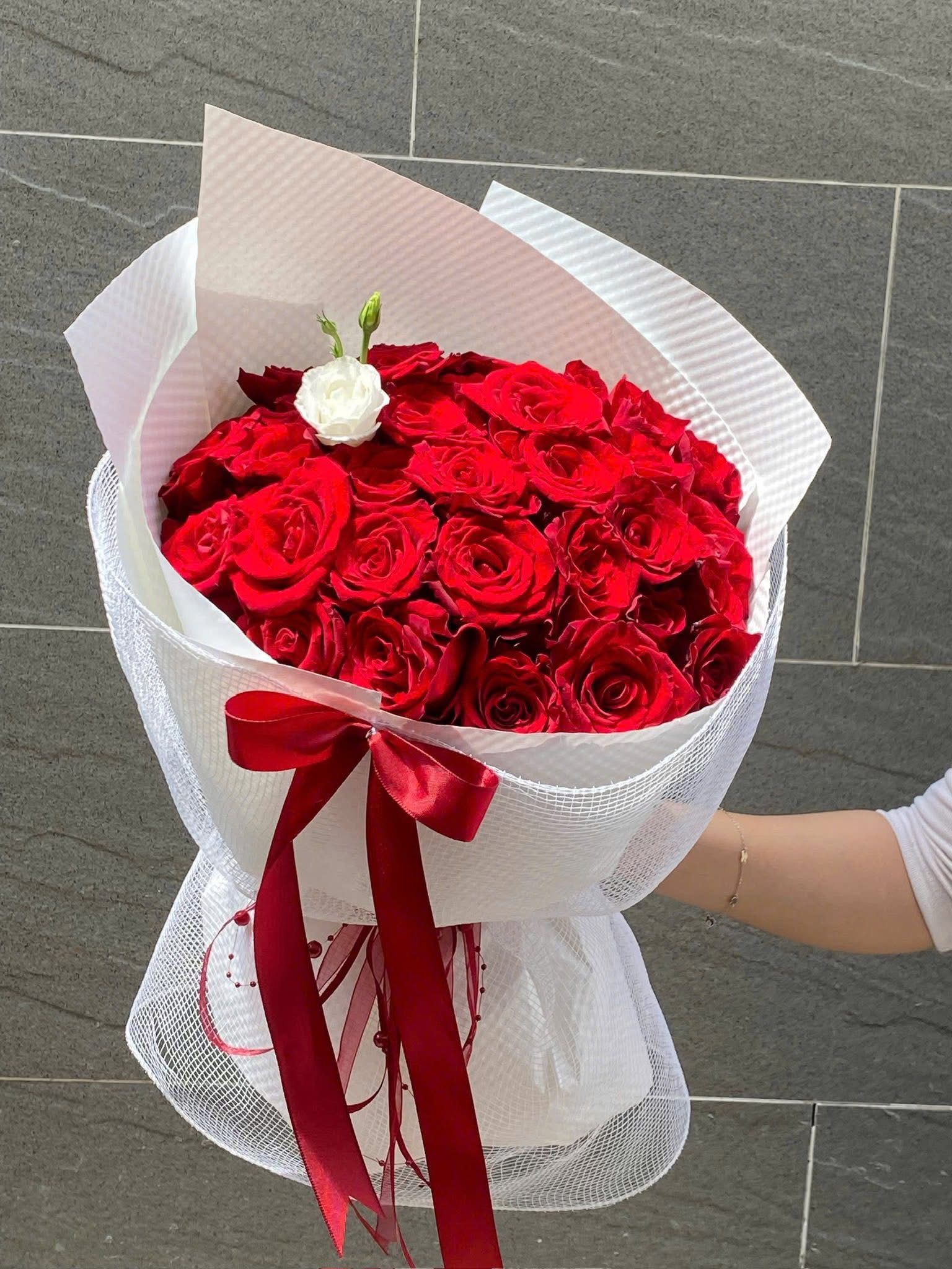 Bó hoa Hồng đỏ tròn