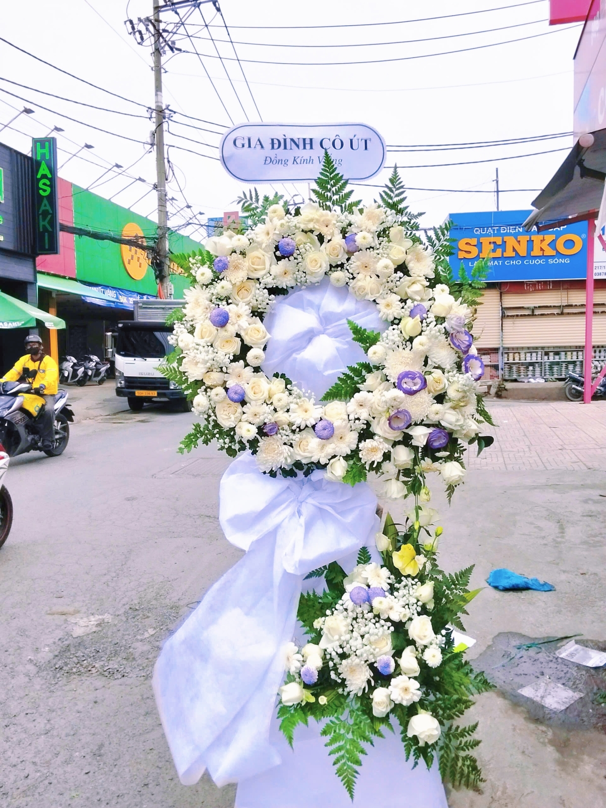Kệ viếng hóc môn