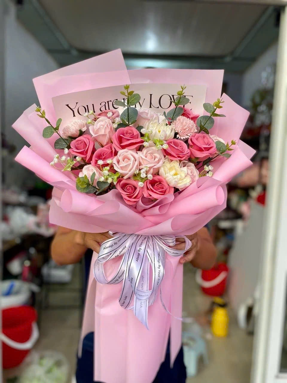 Bó hoa sáp màu hồng tặng tốt nghiệp 