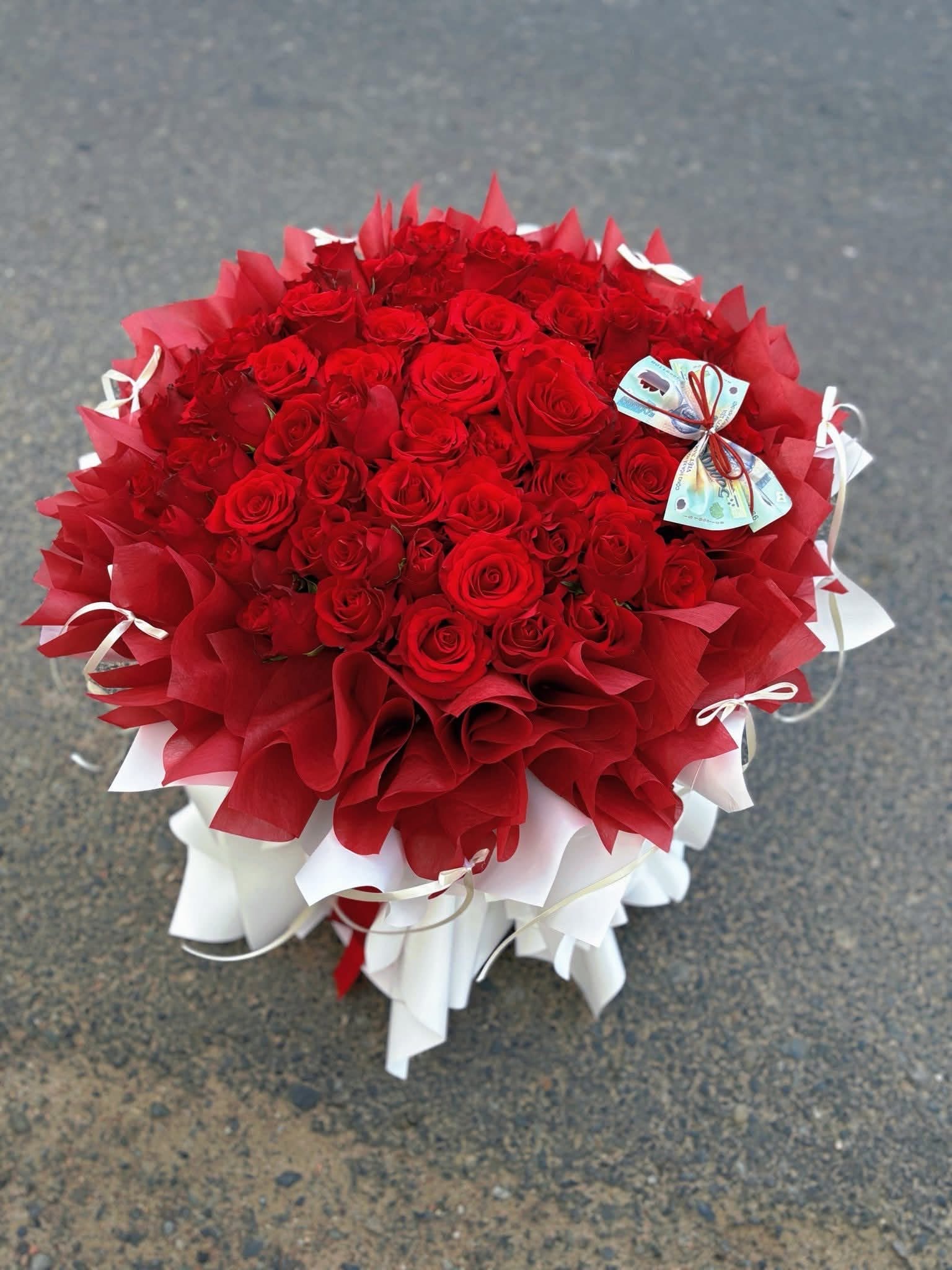 Bó hoa 100 bông đỏ