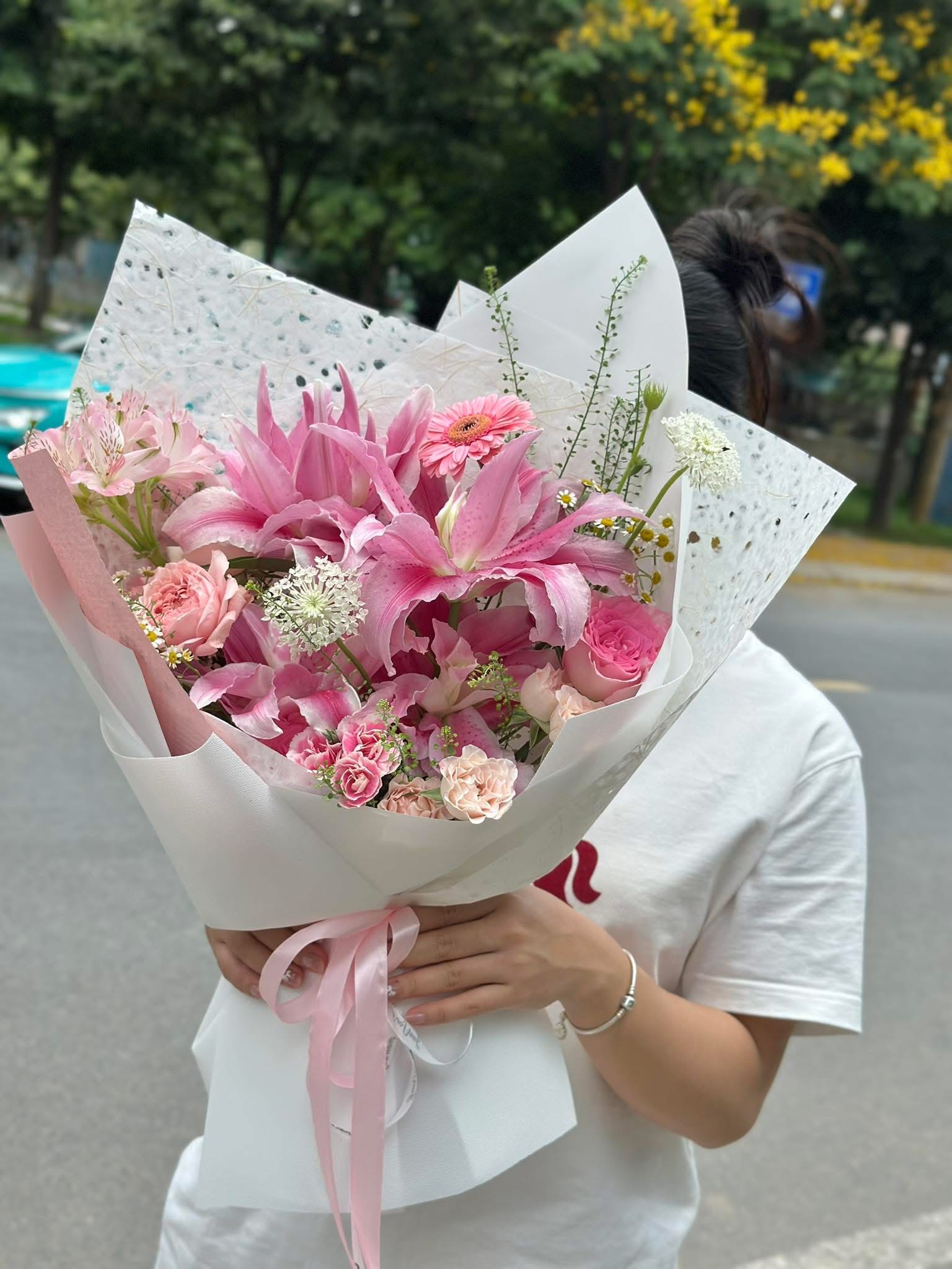 Bó hoa ly kép hồng thủ Đức 