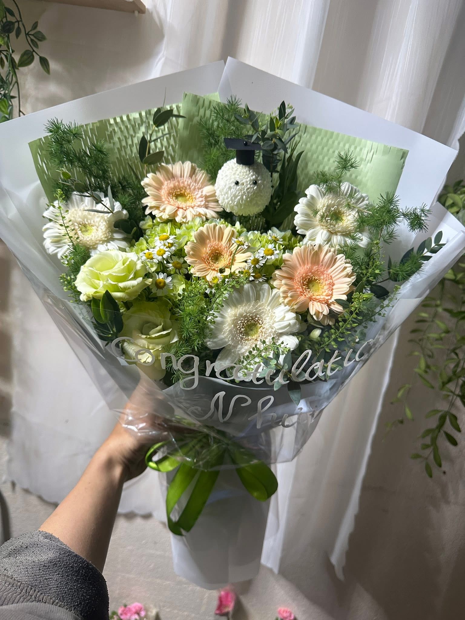 Hoa tốt nghiệp quận 7, HCM