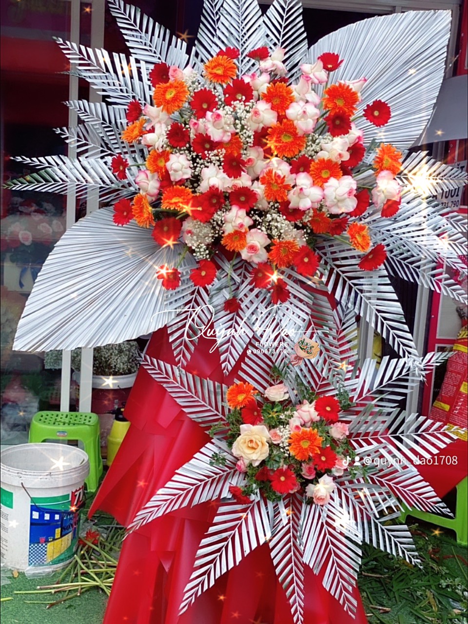 Kệ hoa khai trương hồng phát hoa chúc mừng
