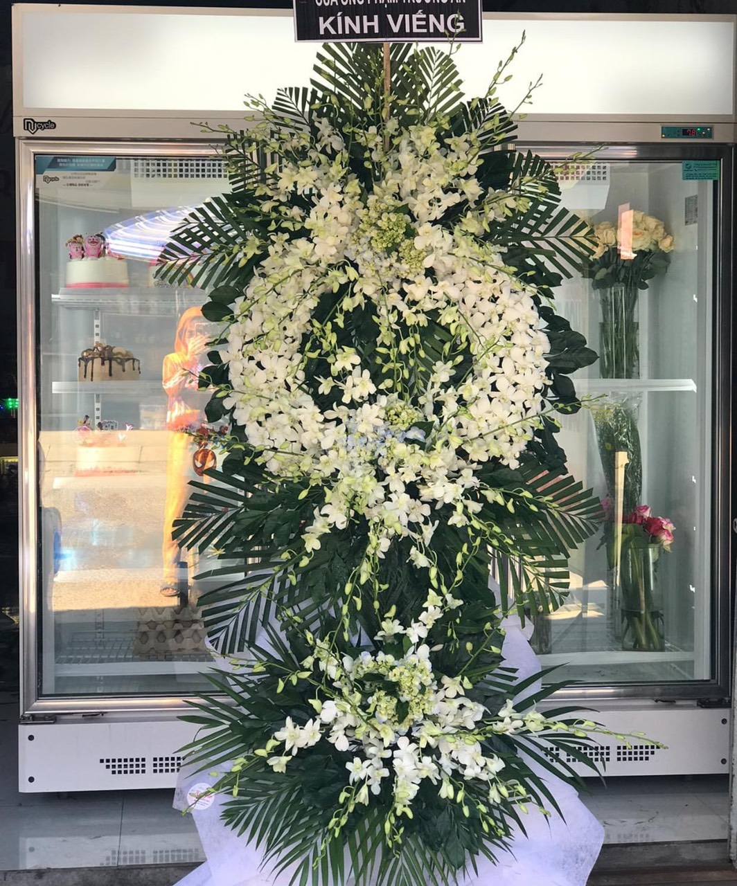 Hoa kính viếng nhà thờ